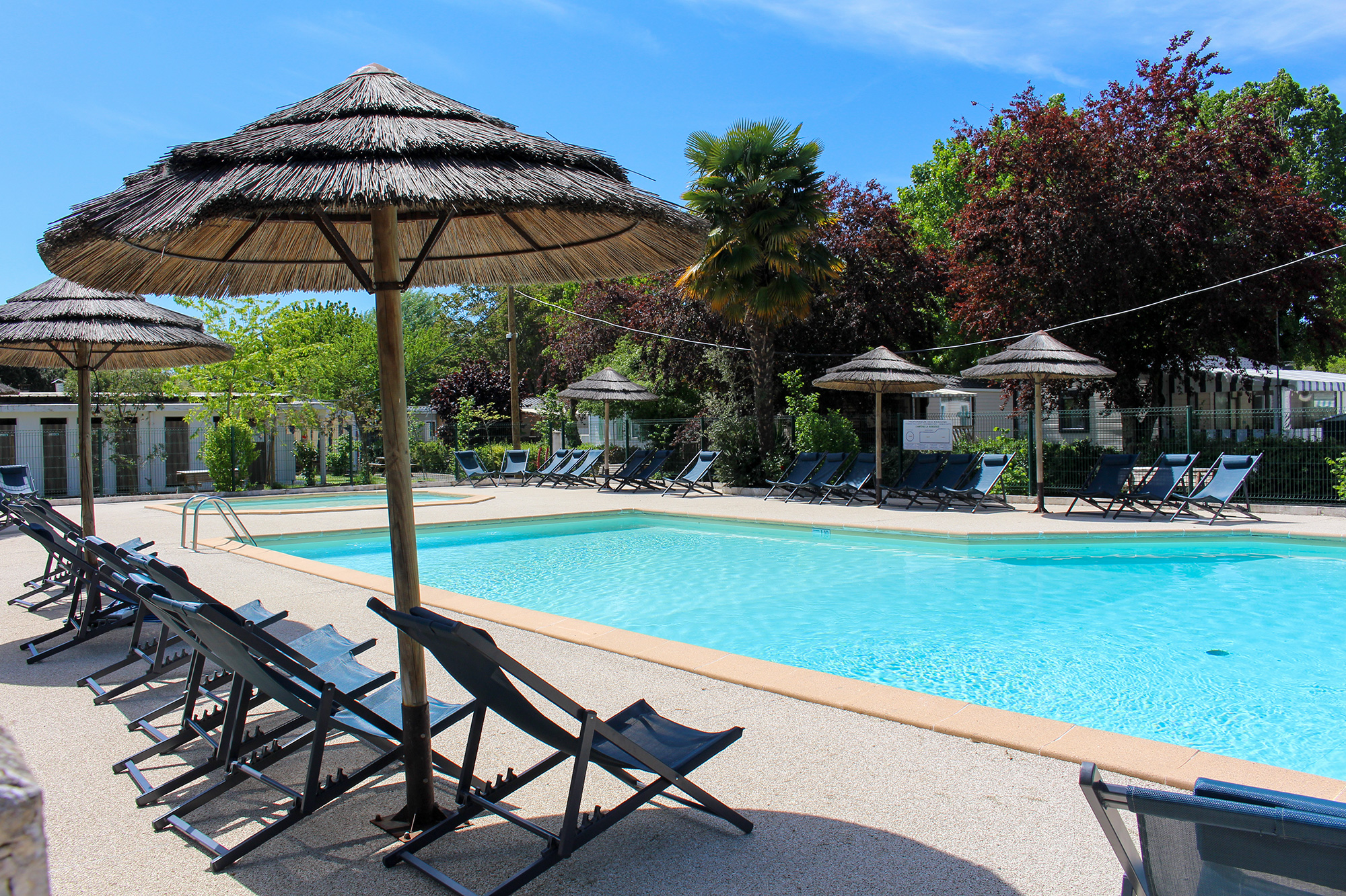 Piscine-jolie-vide